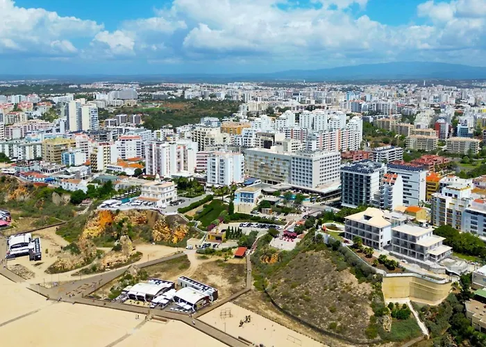 O Mar,O Sol,A Tranquilidade E A Seguranca De Um Lugar